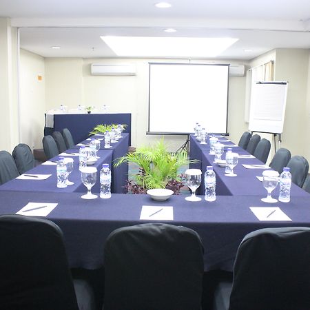 ซาฮิด มูเทียรา การาวาจี Hotel ทังเกอรัง ภายนอก รูปภาพ