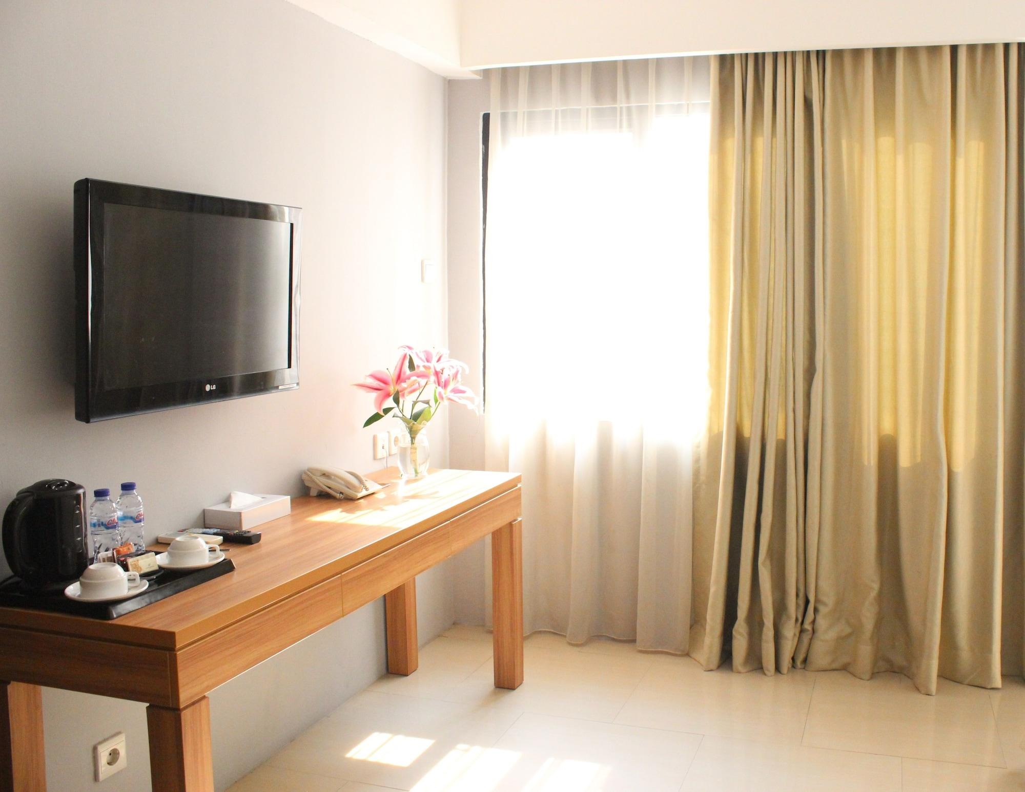ซาฮิด มูเทียรา การาวาจี Hotel ทังเกอรัง ภายนอก รูปภาพ