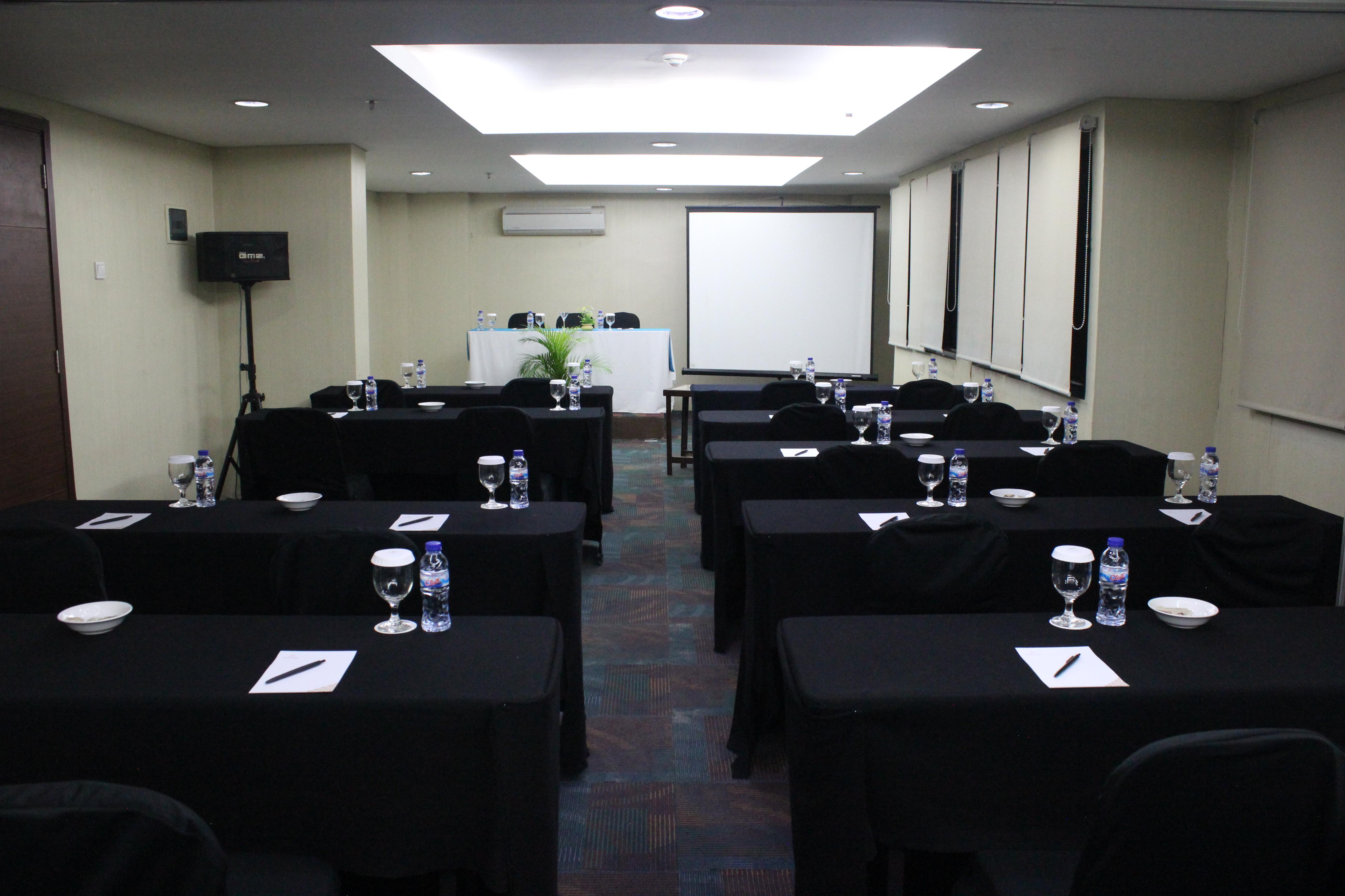 ซาฮิด มูเทียรา การาวาจี Hotel ทังเกอรัง ภายนอก รูปภาพ