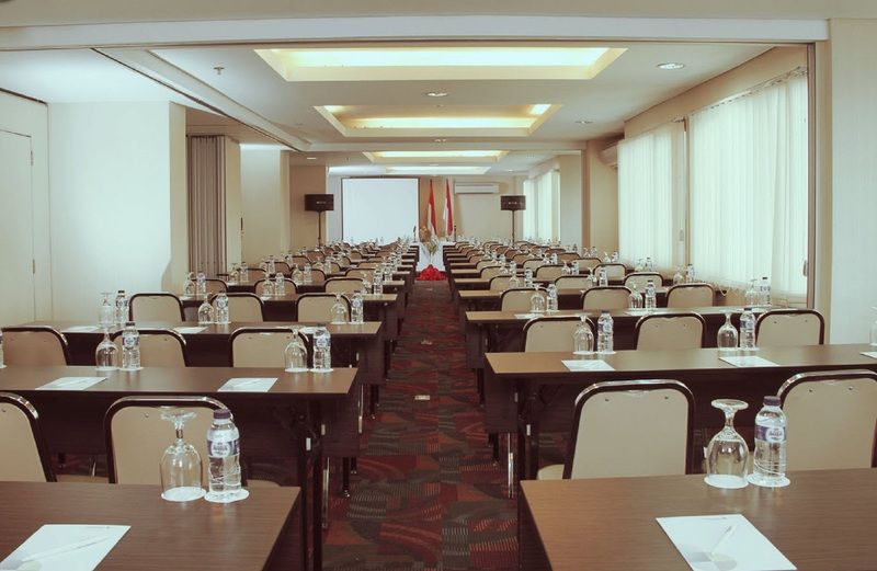 ซาฮิด มูเทียรา การาวาจี Hotel ทังเกอรัง ภายนอก รูปภาพ
