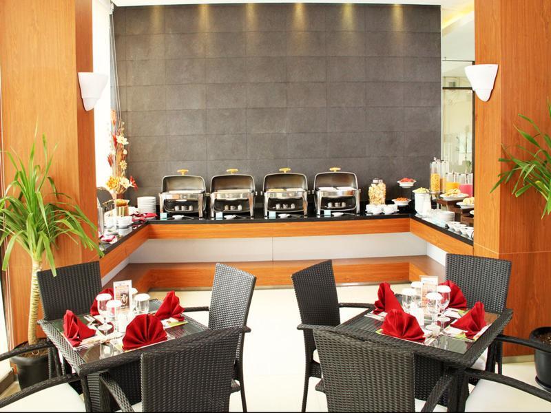 ซาฮิด มูเทียรา การาวาจี Hotel ทังเกอรัง ภายนอก รูปภาพ