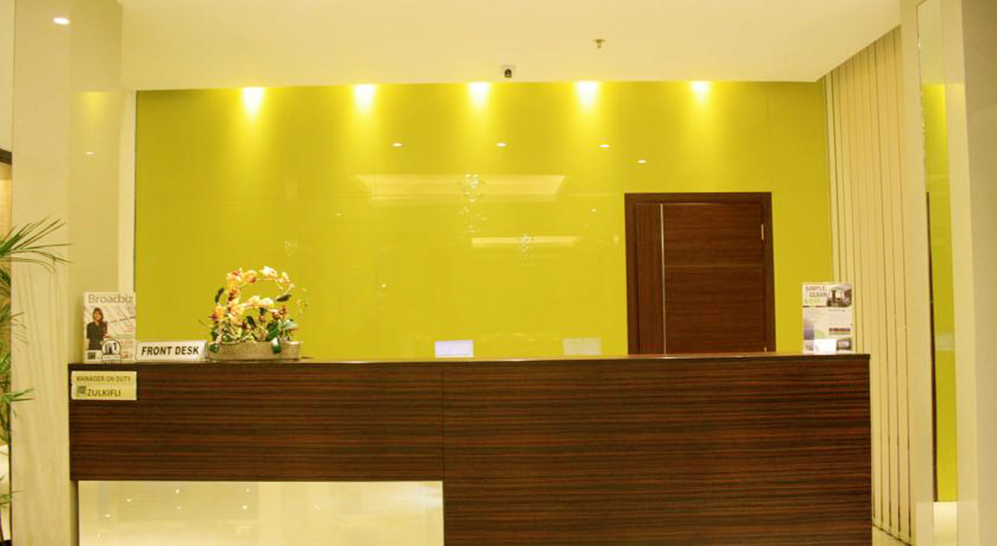 ซาฮิด มูเทียรา การาวาจี Hotel ทังเกอรัง ภายนอก รูปภาพ